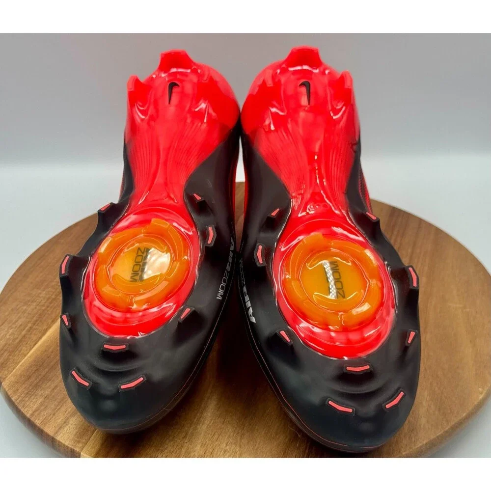 Nike shoe outsole closure